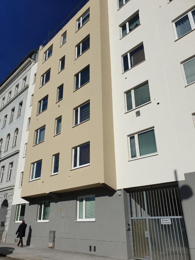Best Rated Central Apartment Vienna - Ac, Wifi, 24H7Days Self Check-In, Board Games, Netflix المظهر الخارجي الصورة