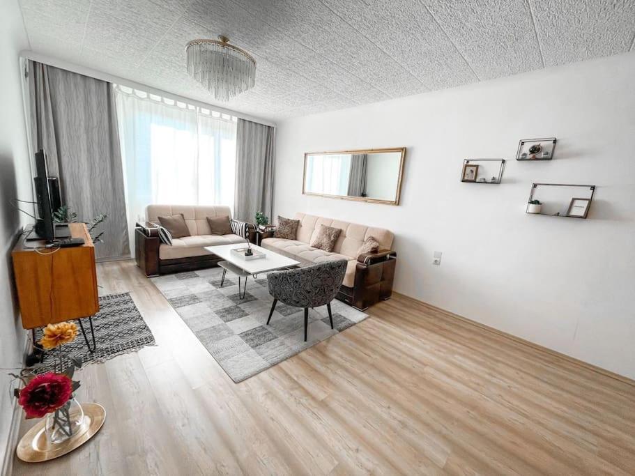 Best Rated Central Apartment Vienna - Ac, Wifi, 24H7Days Self Check-In, Board Games, Netflix المظهر الخارجي الصورة